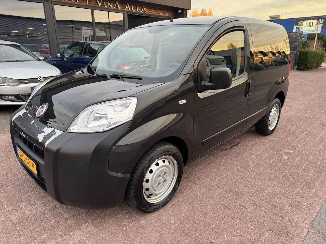 Fiat Fiorino - 1.4 MARGE GRIJS KENTEKEN..!! 61dkm!! - AutoWereld.nl