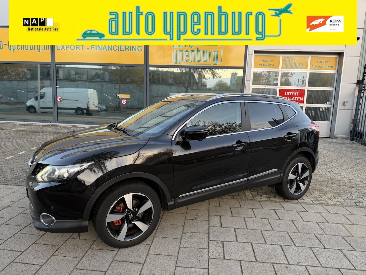 Nissan Qashqai - 1.2 N-Connecta Automaat * 126.798 Km * Panoramadak * Navi * Climatronic * Led * - AutoWereld.nl