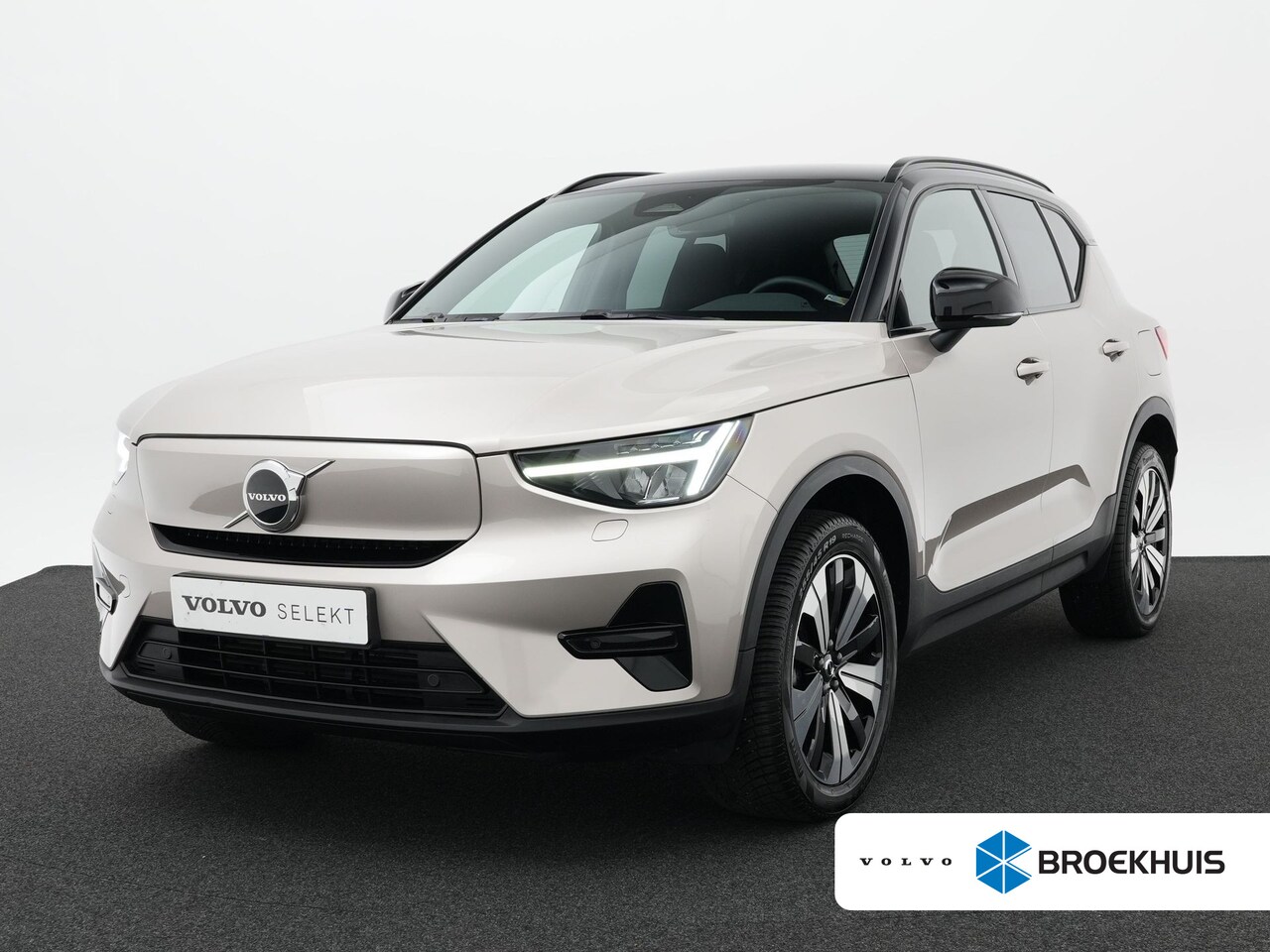 Volvo XC40 - Recharge Core 70 kWh Climate Pack: Warmtepomp | Stuur/Stoelverwarming | Getint-Glas | Came - AutoWereld.nl