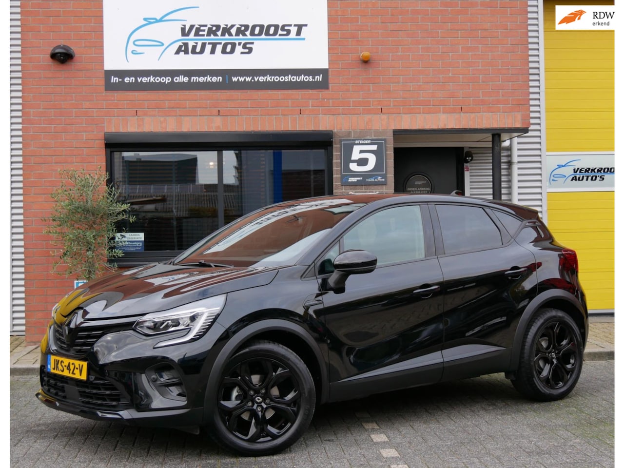 Renault Captur - 1.3 mild hybrid 140 techno. camera. lane assist. stoelverwarming - AutoWereld.nl