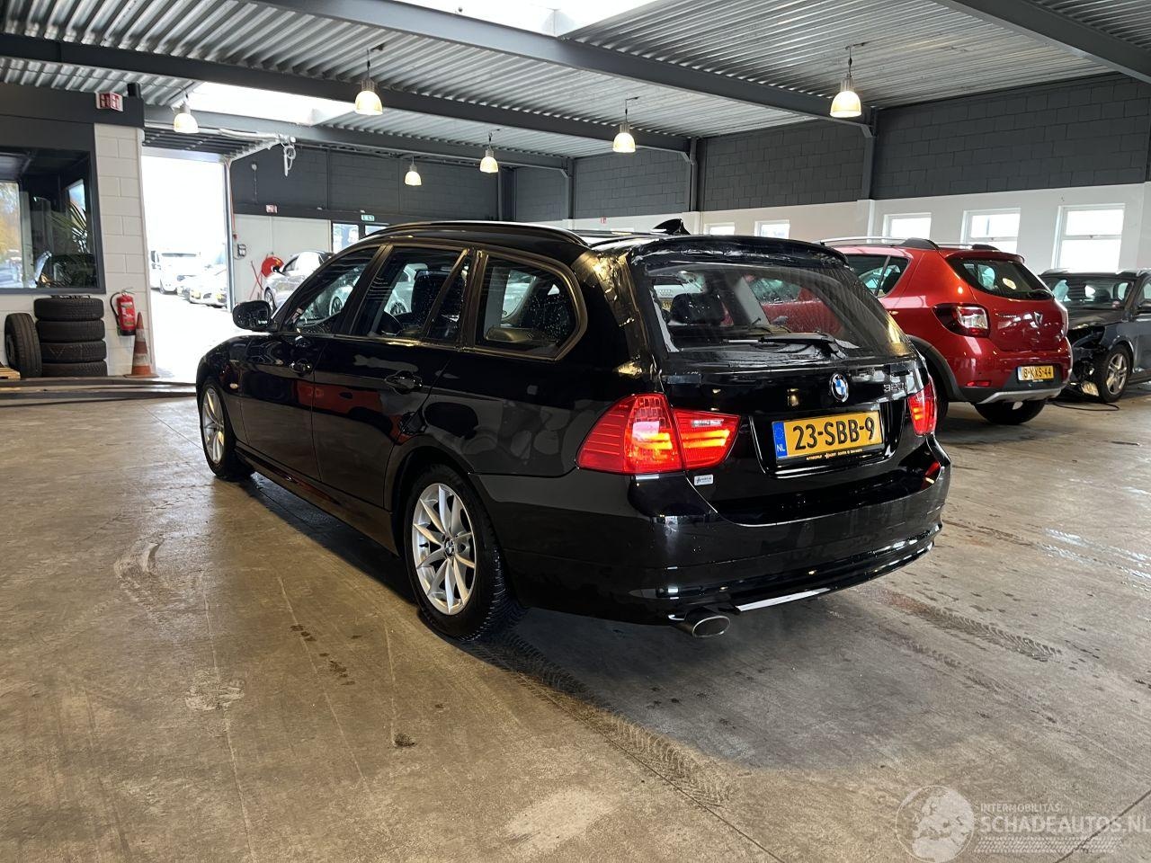 BMW 3-serie Touring - 320i Luxury Line NL NAP!