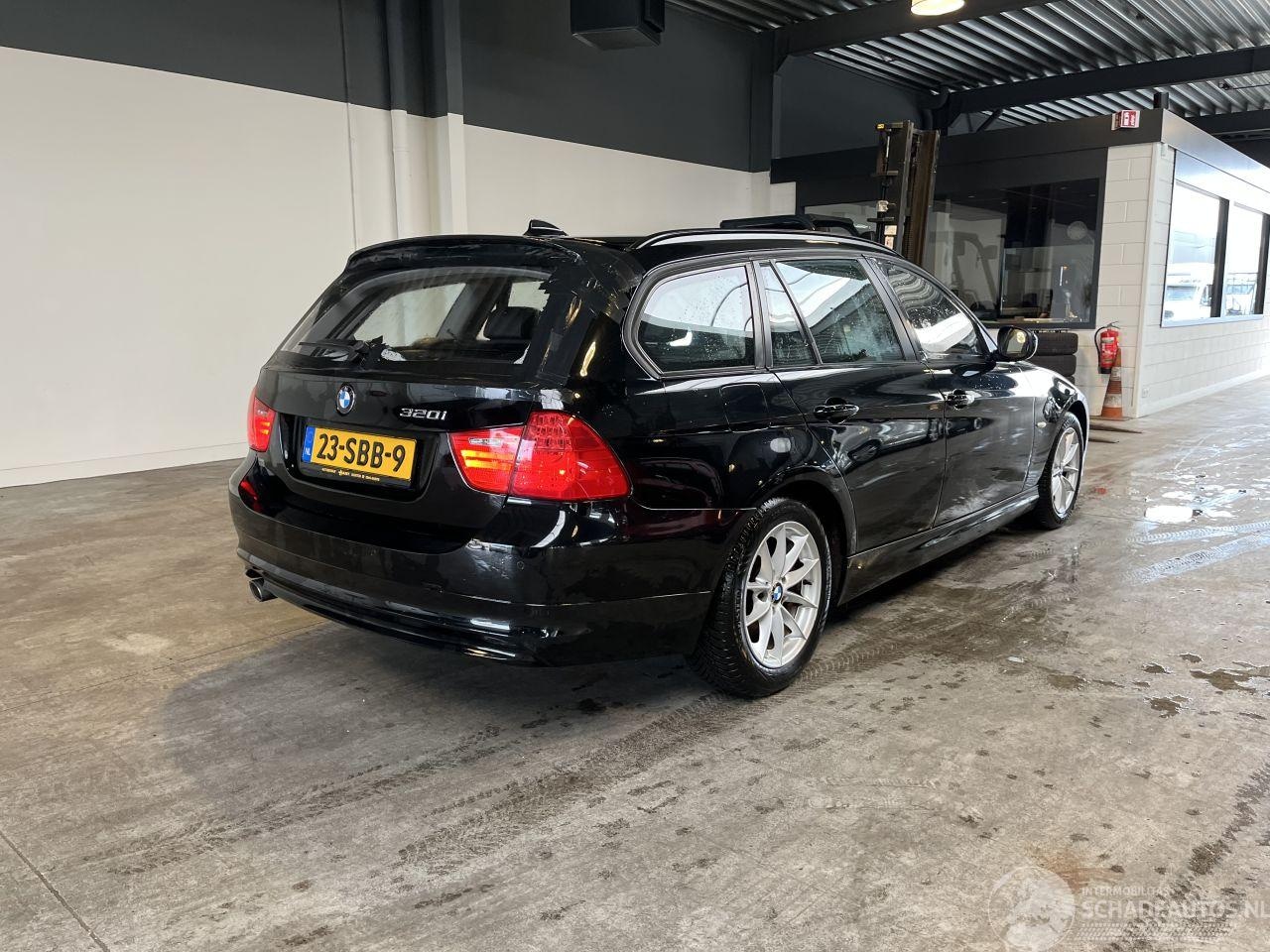 BMW 3-serie Touring - 320i Luxury Line NL NAP!