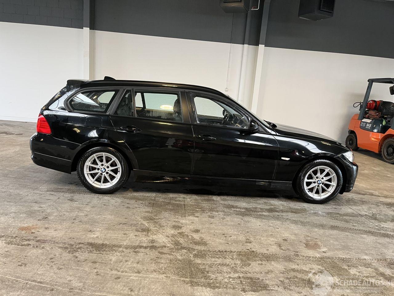 BMW 3-serie Touring - 320i Luxury Line NL NAP!