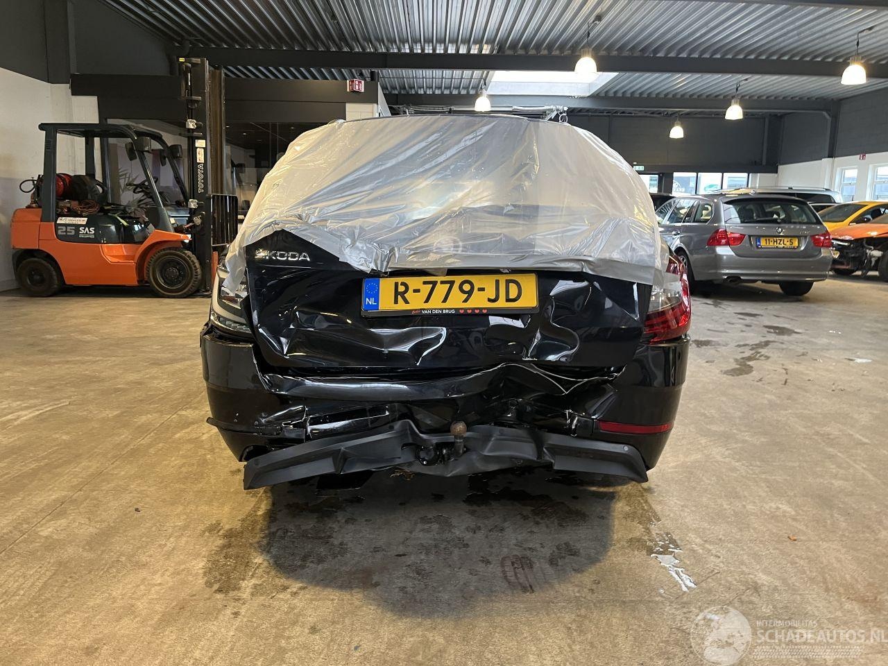 Skoda Octavia - 1.0 TSI Greentech Sport Business 1.0 TSI Greentech Sport Business