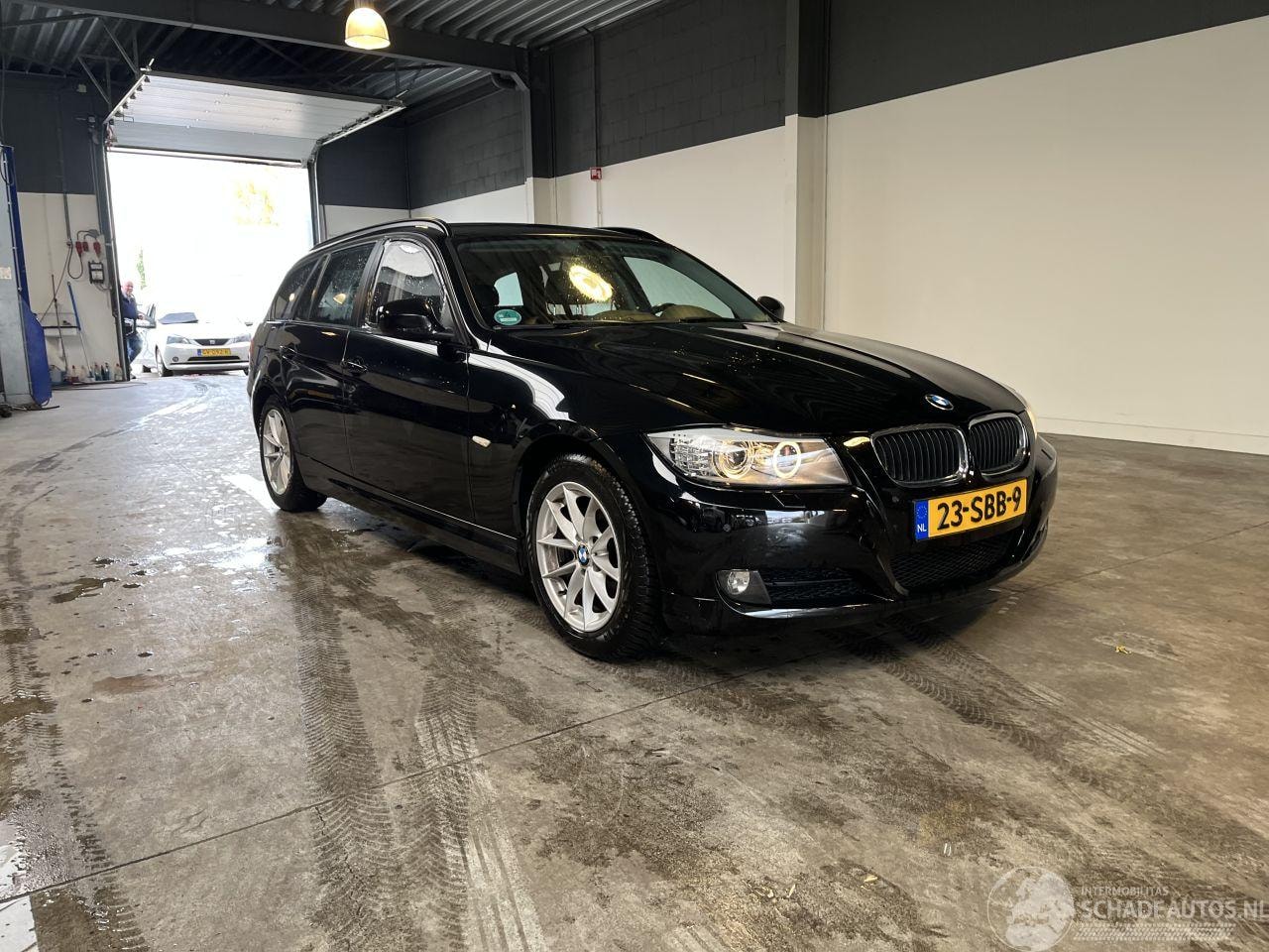 BMW 3-serie Touring - 320i Luxury Line NL NAP!