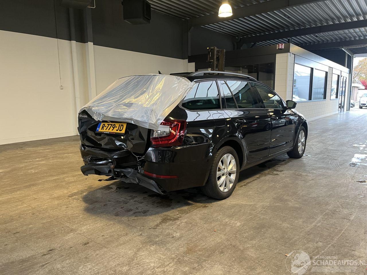 Skoda Octavia - 1.0 TSI Greentech Sport Business 1.0 TSI Greentech Sport Business