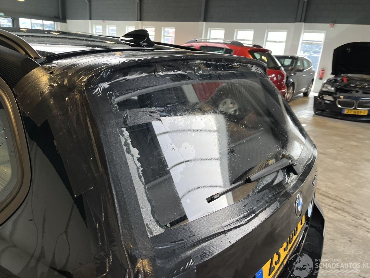 BMW 3-serie Touring - 320i Luxury Line NL NAP!