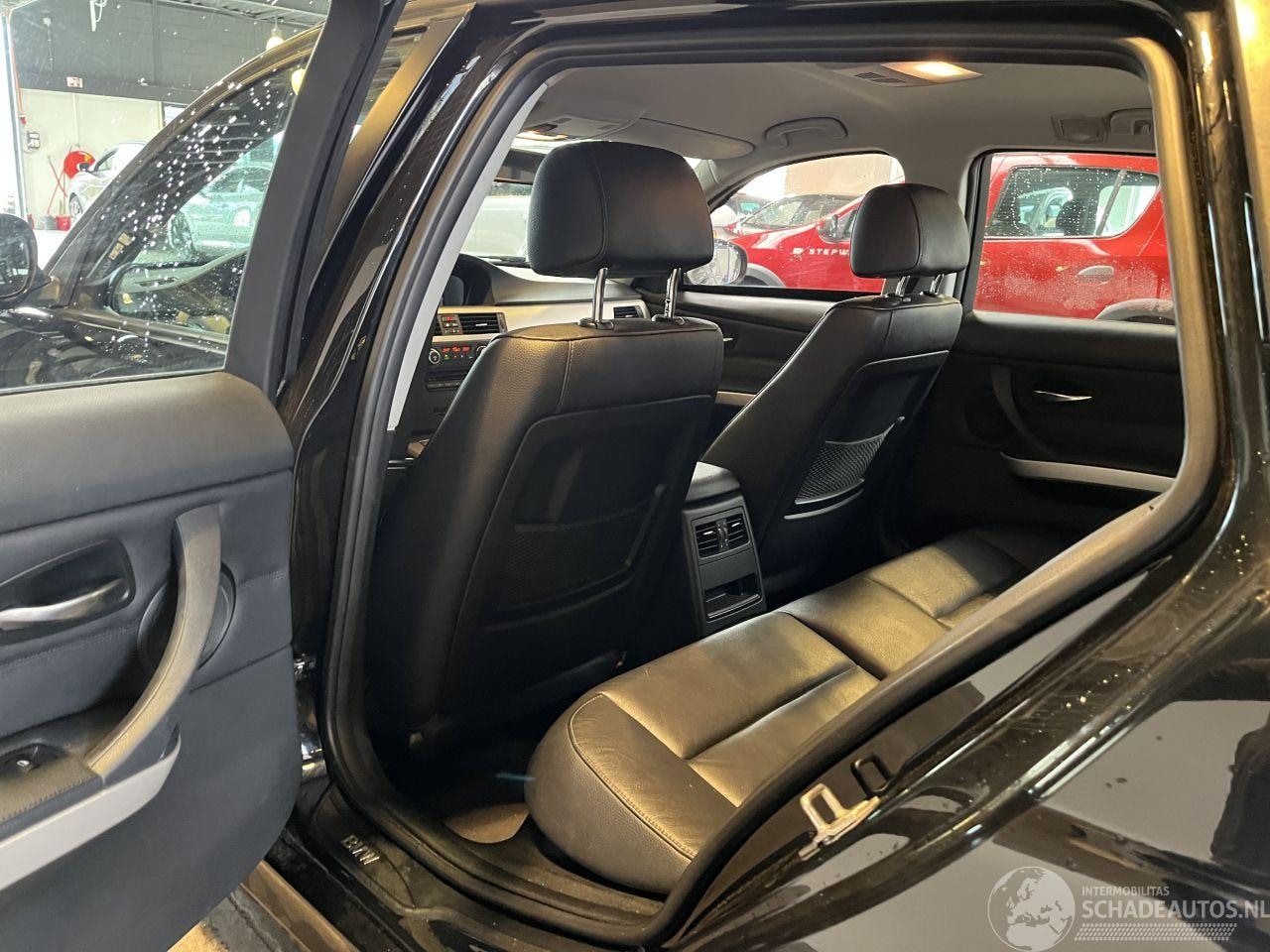 BMW 3-serie Touring - 320i Luxury Line NL NAP!