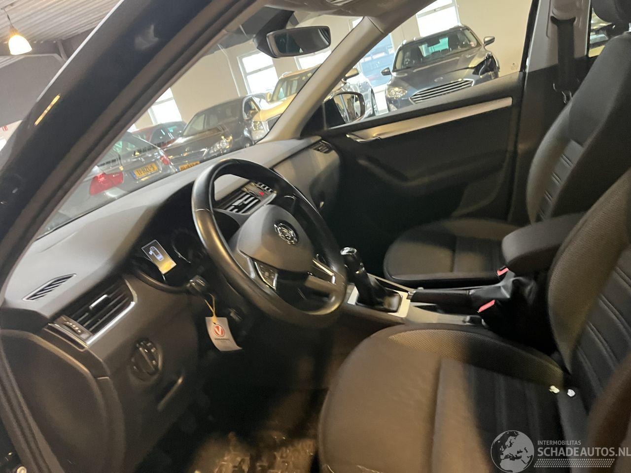 Skoda Octavia - 1.0 TSI Greentech Sport Business 1.0 TSI Greentech Sport Business