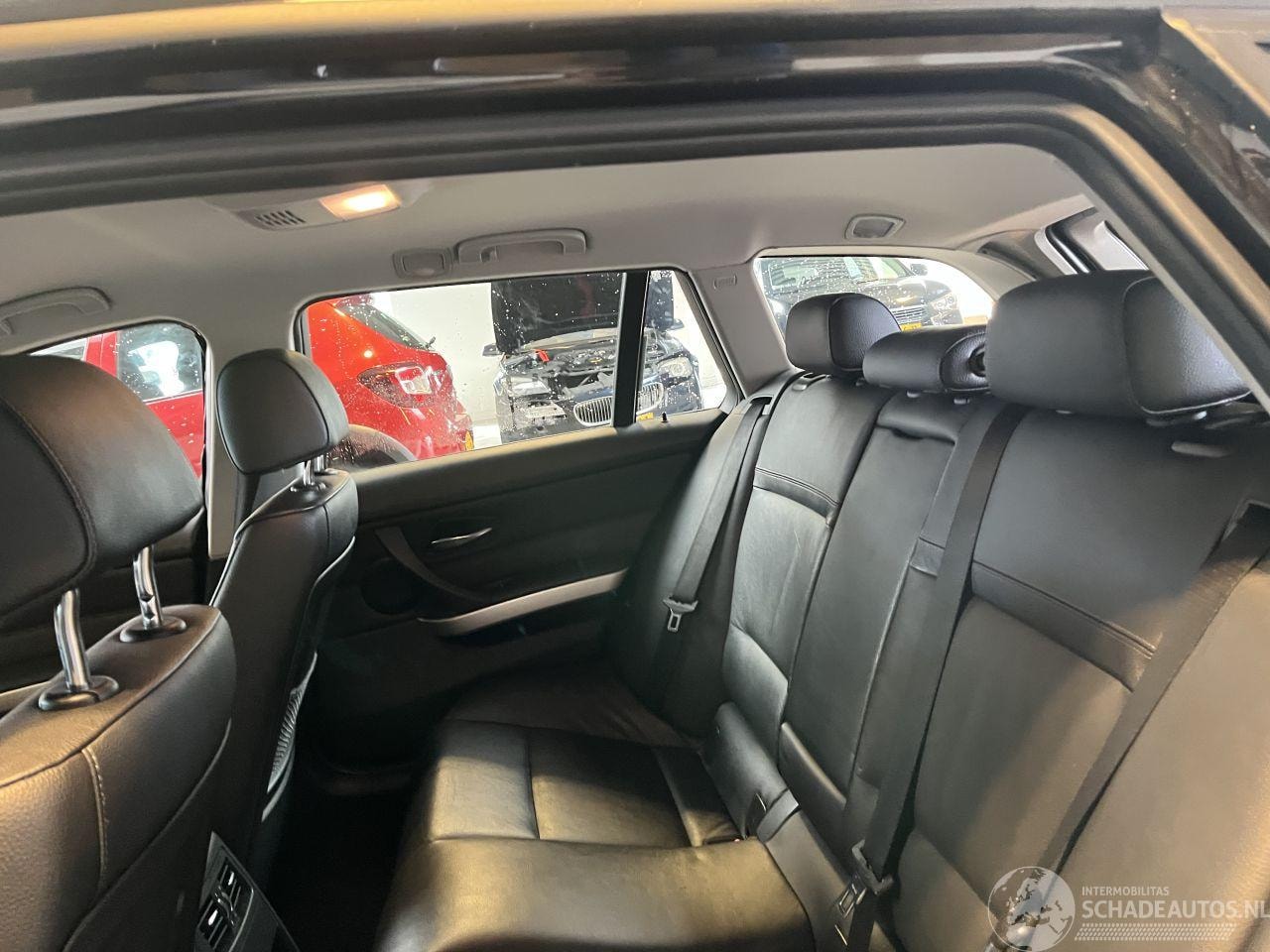 BMW 3-serie Touring - 320i Luxury Line NL NAP!