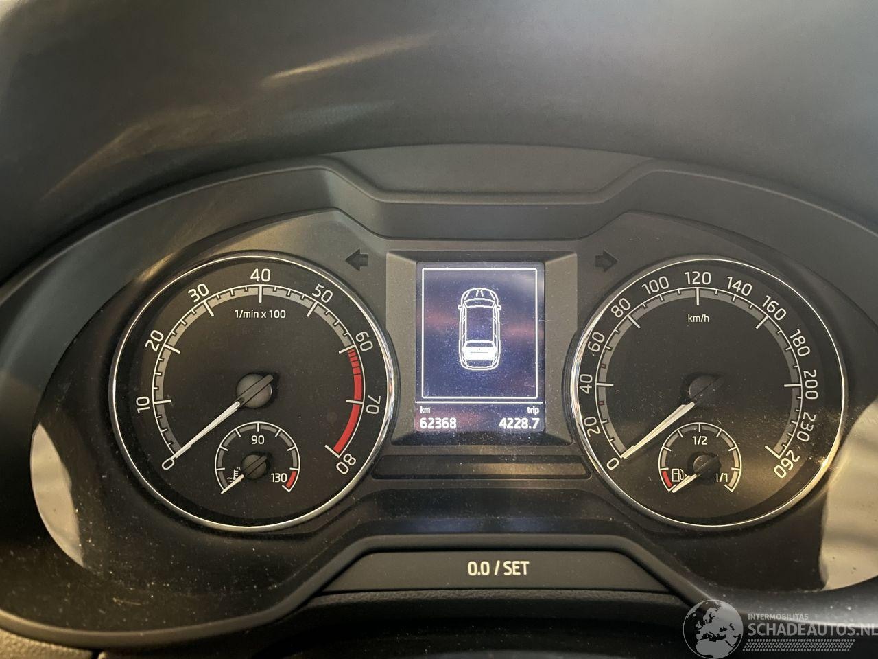 Skoda Octavia - 1.0 TSI Greentech Sport Business 1.0 TSI Greentech Sport Business