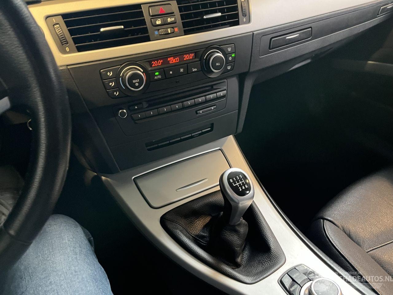 BMW 3-serie Touring - 320i Luxury Line NL NAP!