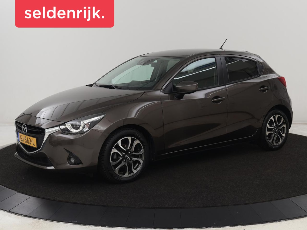 Mazda 2 - 1.5 Skyactiv-G GT-M | Automaat | Stoelverwarming | Trekhaak | Full LED | Navigatie | Clima - AutoWereld.nl