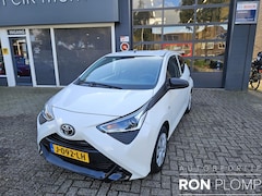 Toyota Aygo - 1.0 VVT-i x-fun / Airco/ Bluetooth/ Led/ Elektrische ramen