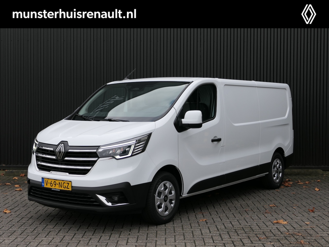 Renault Trafic E-Tech - T29 L2H2 Advance 52 kWh *NIEUW* - Passagiersstoel, navi, camera, sensor achter - AutoWereld.nl
