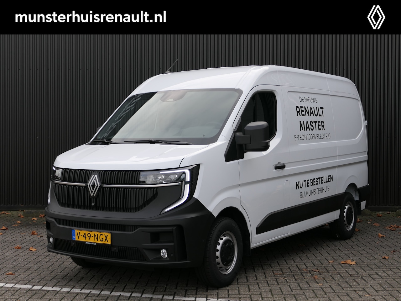 Renault Master E-Tech - T35 L2H2 Advance long range 87 kWh *NIEUW* *Betimmering laadruimte* - Trekhaak, navi, sens - AutoWereld.nl