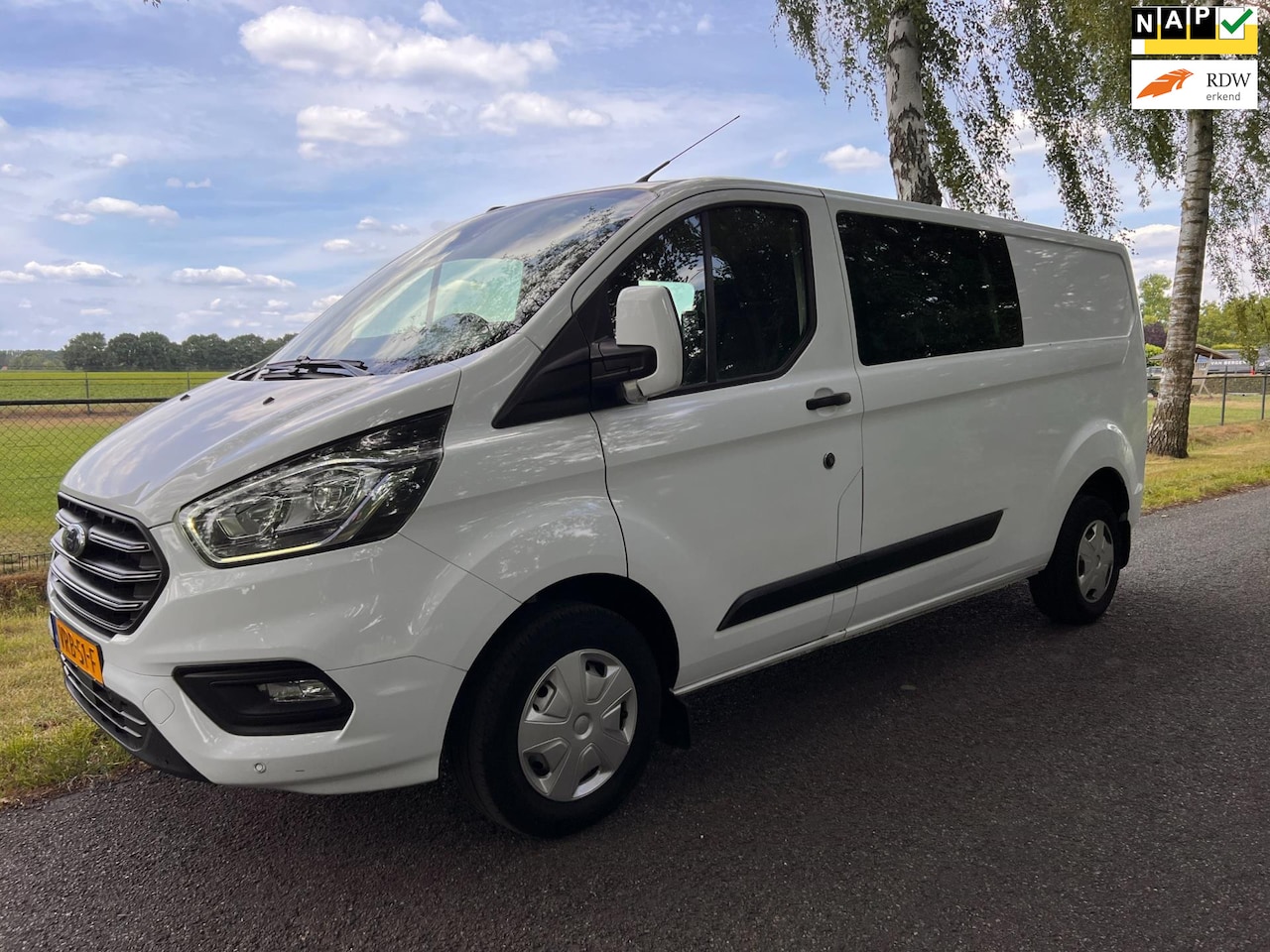 Ford Transit Custom - 300 2.0 TDCI L2H1 DC Airco & Winterpakket & Cruise controle - AutoWereld.nl