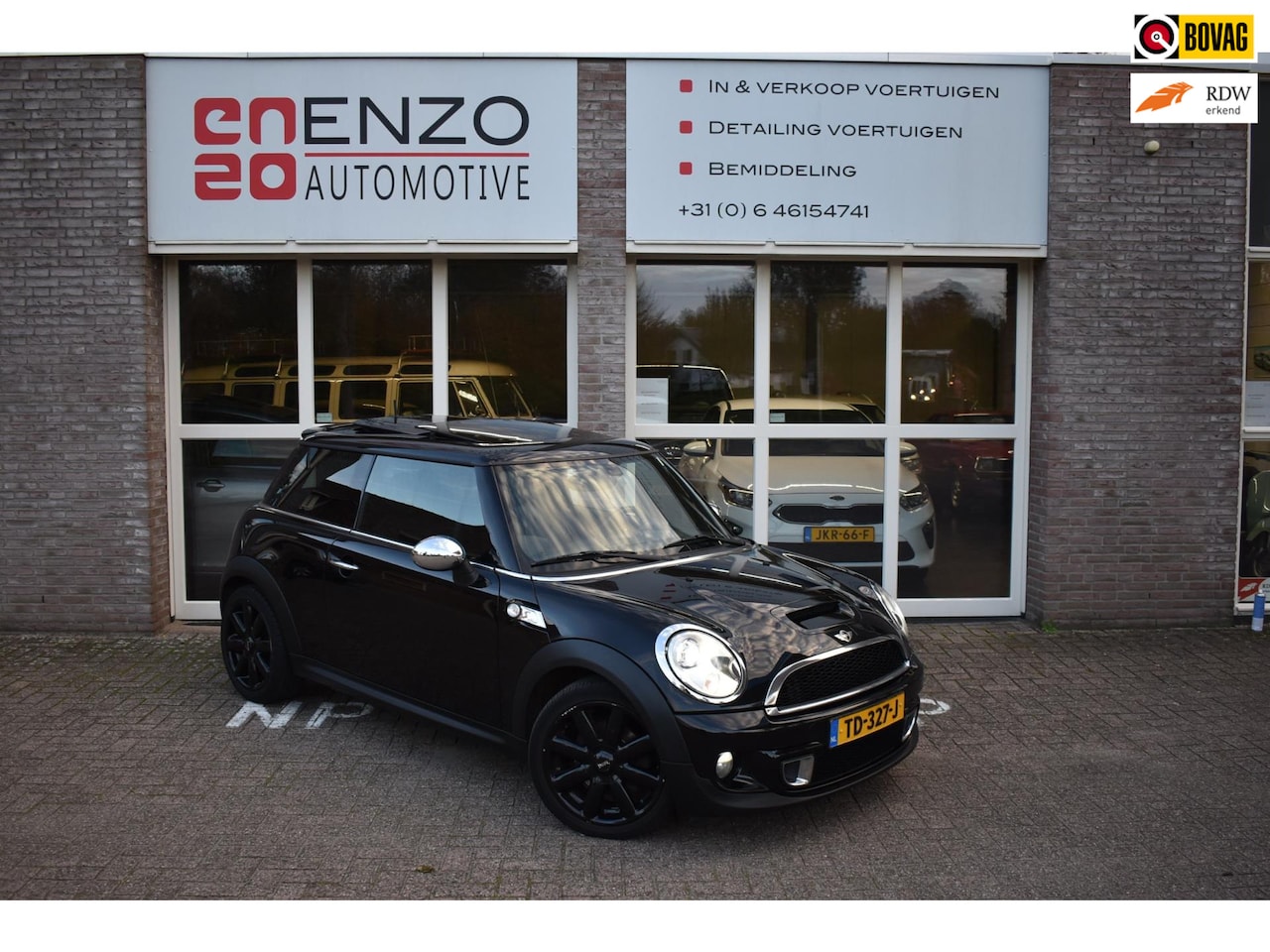 MINI Cooper - Mini 2.0 SD 10 Years II Full option! Cruise Pano Xenon Leder - AutoWereld.nl