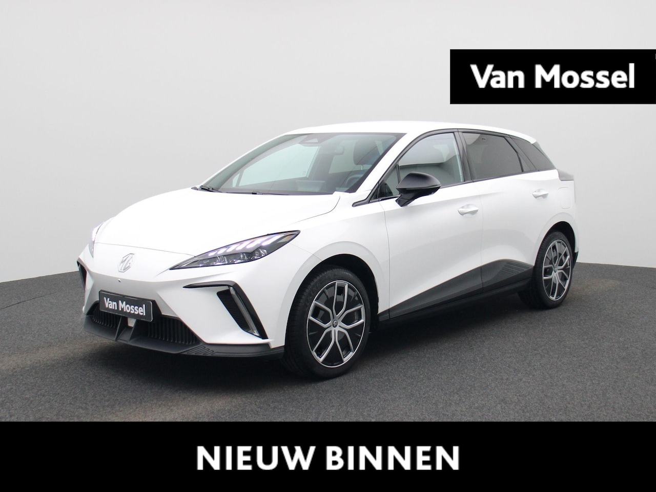 MG 4 - MG4 64 kWh Luxury - AutoWereld.nl