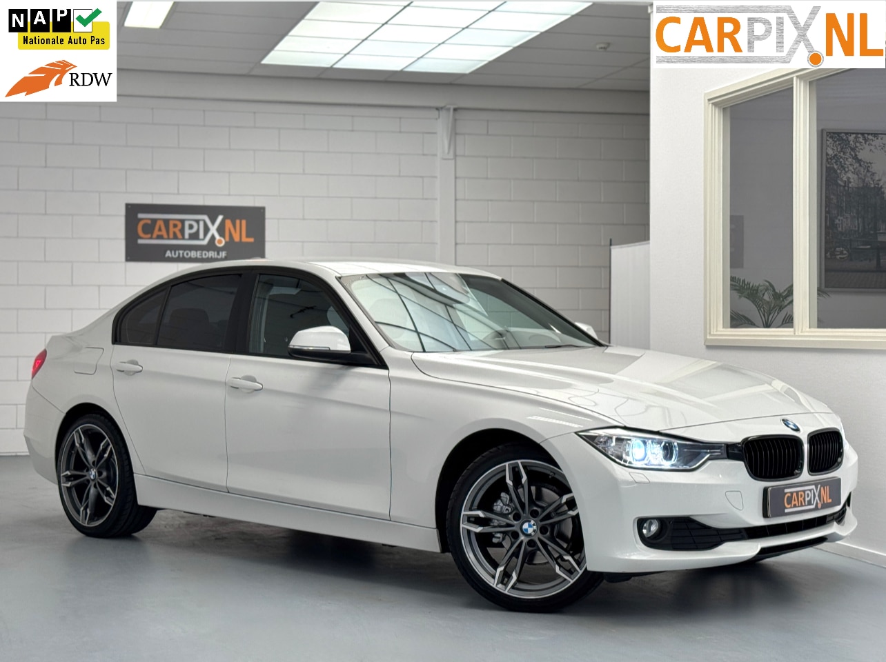 BMW 3-serie - 316i Executive Sport 2014, Xenon, 18", NL-auto - AutoWereld.nl