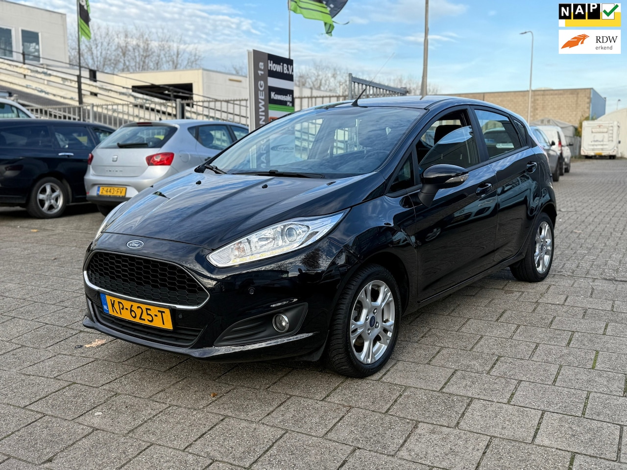 Ford Fiesta - 1.0 Style Ultimate | Lage kilometer | parkpilot - AutoWereld.nl