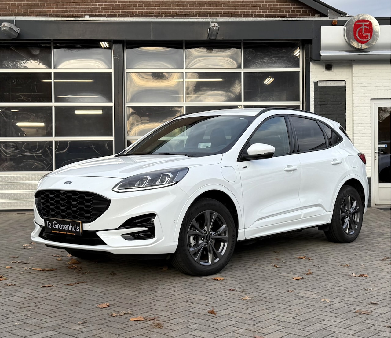 Ford Kuga - ST-Line 2.5 PHEV | Trekhaak | 1500KG trekgewicht | - AutoWereld.nl