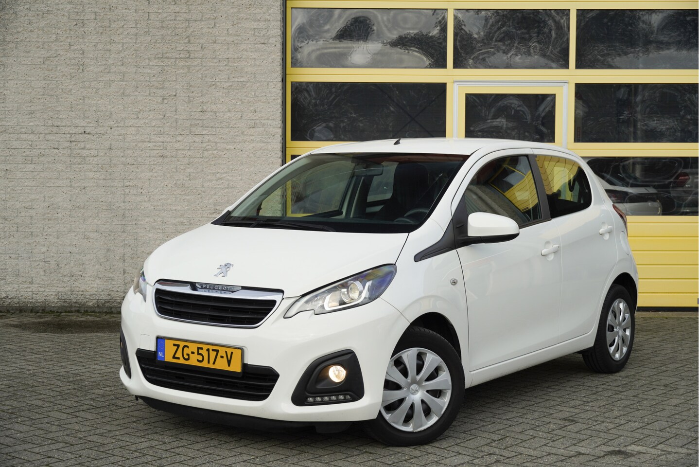 Peugeot 108 - 1.0 e-VTi 5drs Active BJ2019 Led | Audio | Airco | Stuurbekrachtiging | Getint glas - AutoWereld.nl