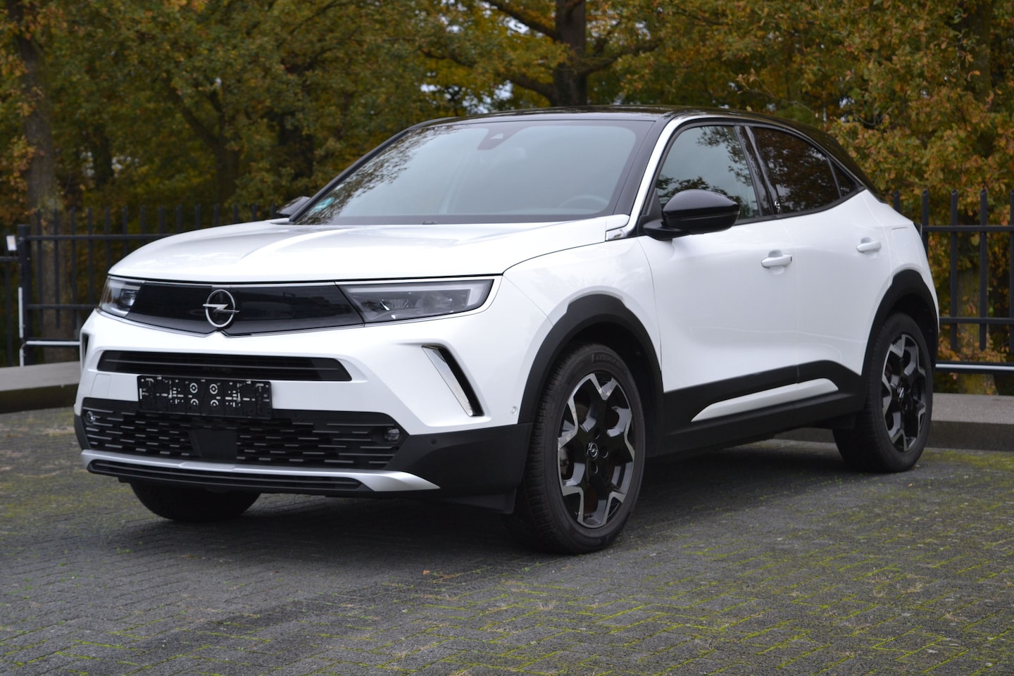 Opel Mokka-e - Ultimate 3-Fase | ACC | Stoel/Stuurverw. | Camera - AutoWereld.nl