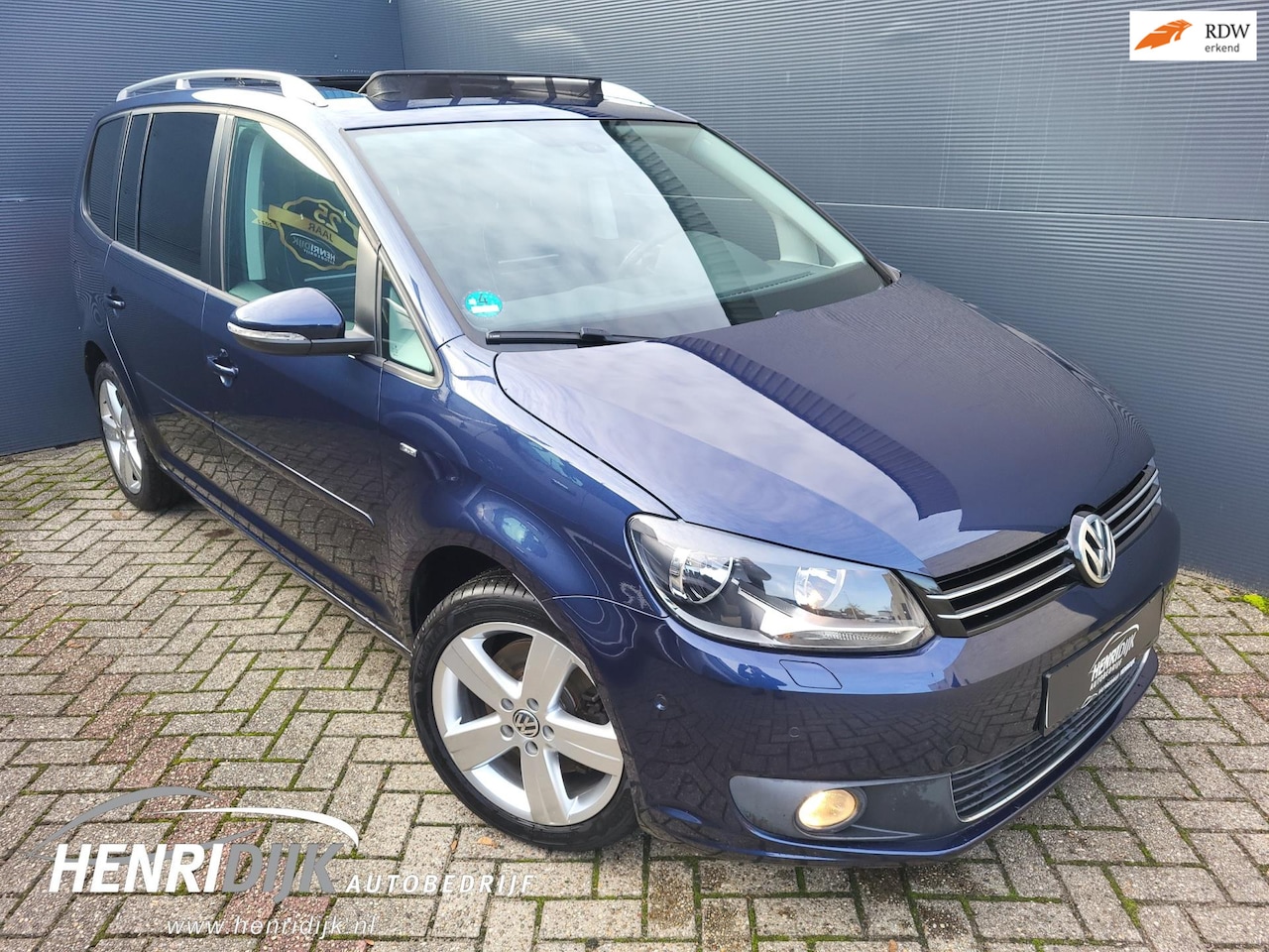 Volkswagen Touran - 1.4 TSI Cup Trekhaak / Schuifdak / Standkachel / Navi / Clima / Cruise - AutoWereld.nl