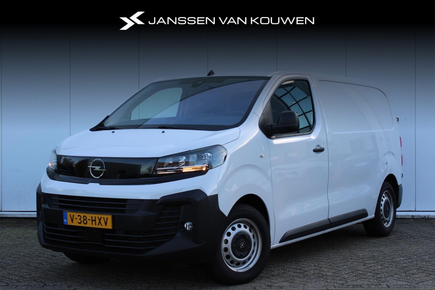 Opel Vivaro - 2.0 Diesel 145 L2 Facelift Afn. Trekhaak Apple Carplay Airco Navigatie - AutoWereld.nl