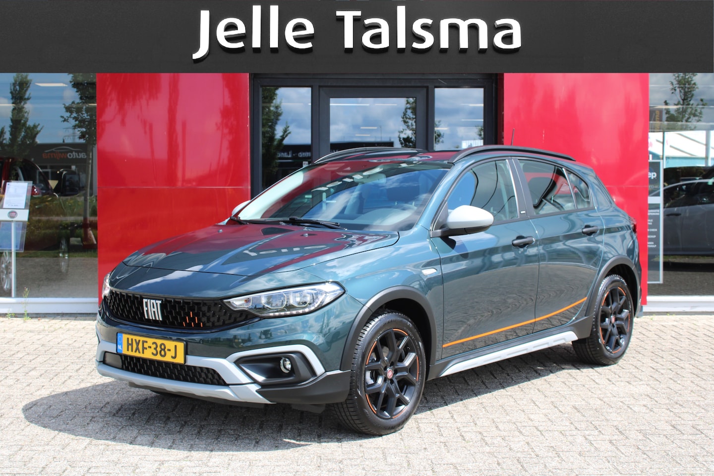Fiat Tipo Cross - 1.5 T MHEV Garmin | Camera | Cruise Control - AutoWereld.nl