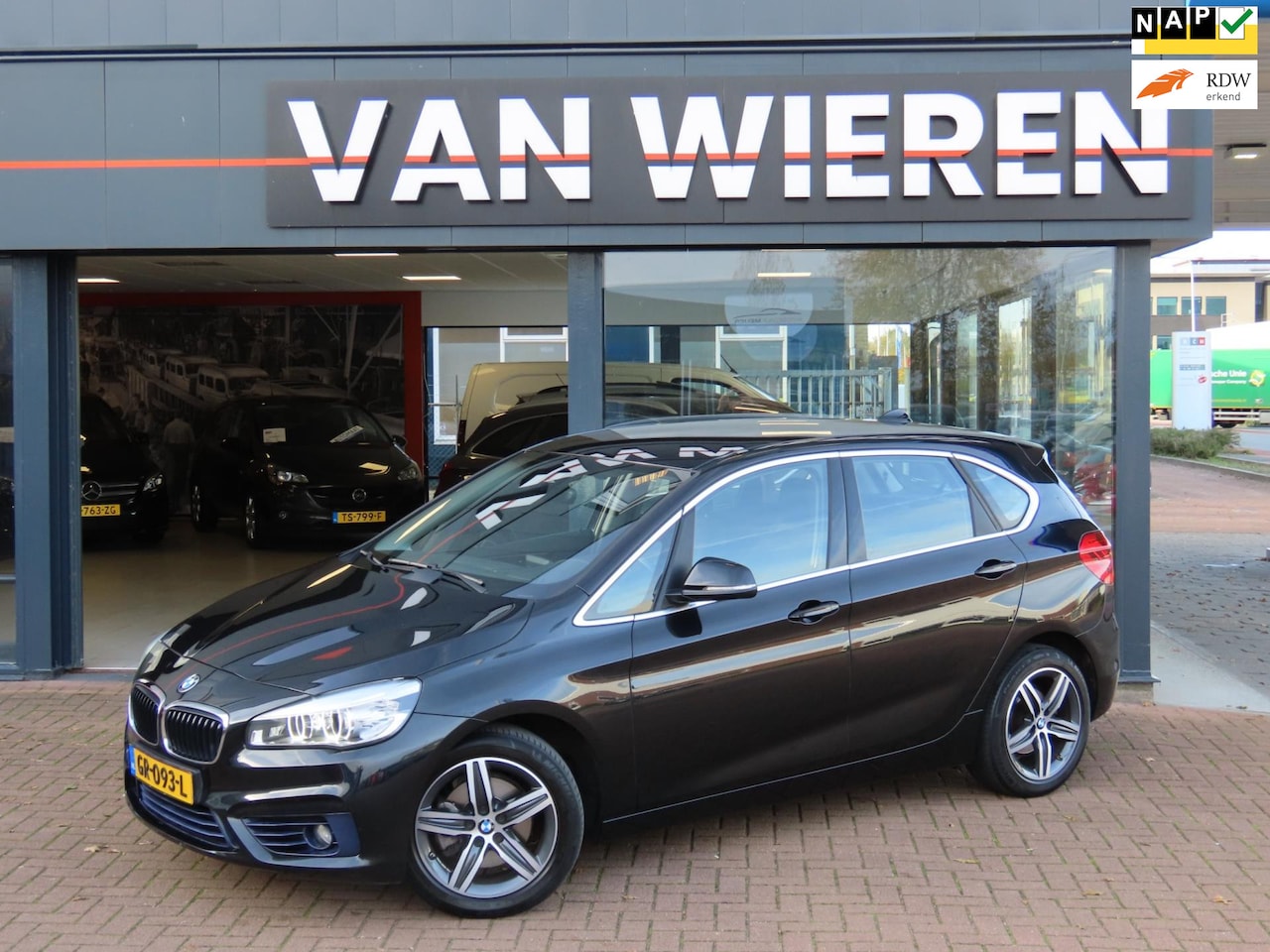 BMW 2-serie Active Tourer - 218i Sport 1e Eig Lage KM Trekhaak Navi - AutoWereld.nl
