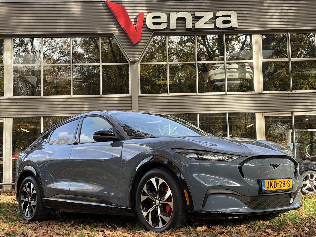 Ford Mustang Mach-E - AWD 75 kWh B&O/ACC/360 Camera/BLIS - AutoWereld.nl