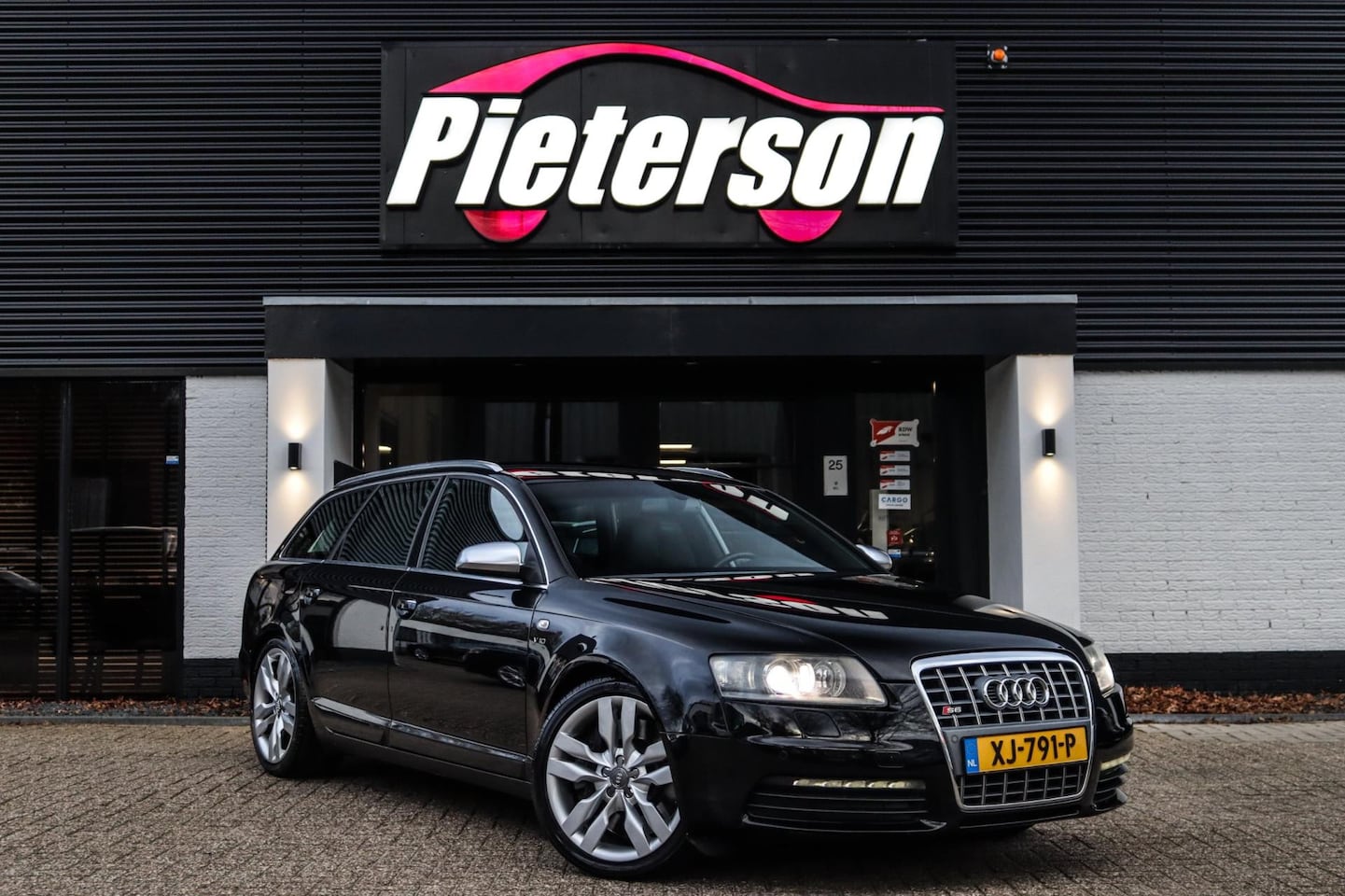 Audi S6 - Avant 5.2 V10 FSI Quattro YOUNGTIMER CARBON MEMORY - AutoWereld.nl