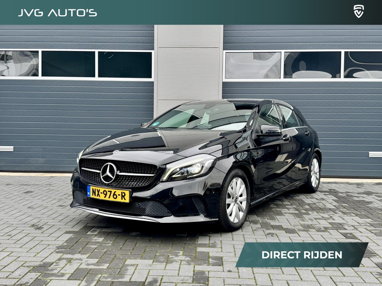 Mercedes-Benz A-klasse - 180 Ambition AUT/ NAVI/ LED/ Trekhaak/ Camera/ Facelift/ Lage KM/ NAP - AutoWereld.nl