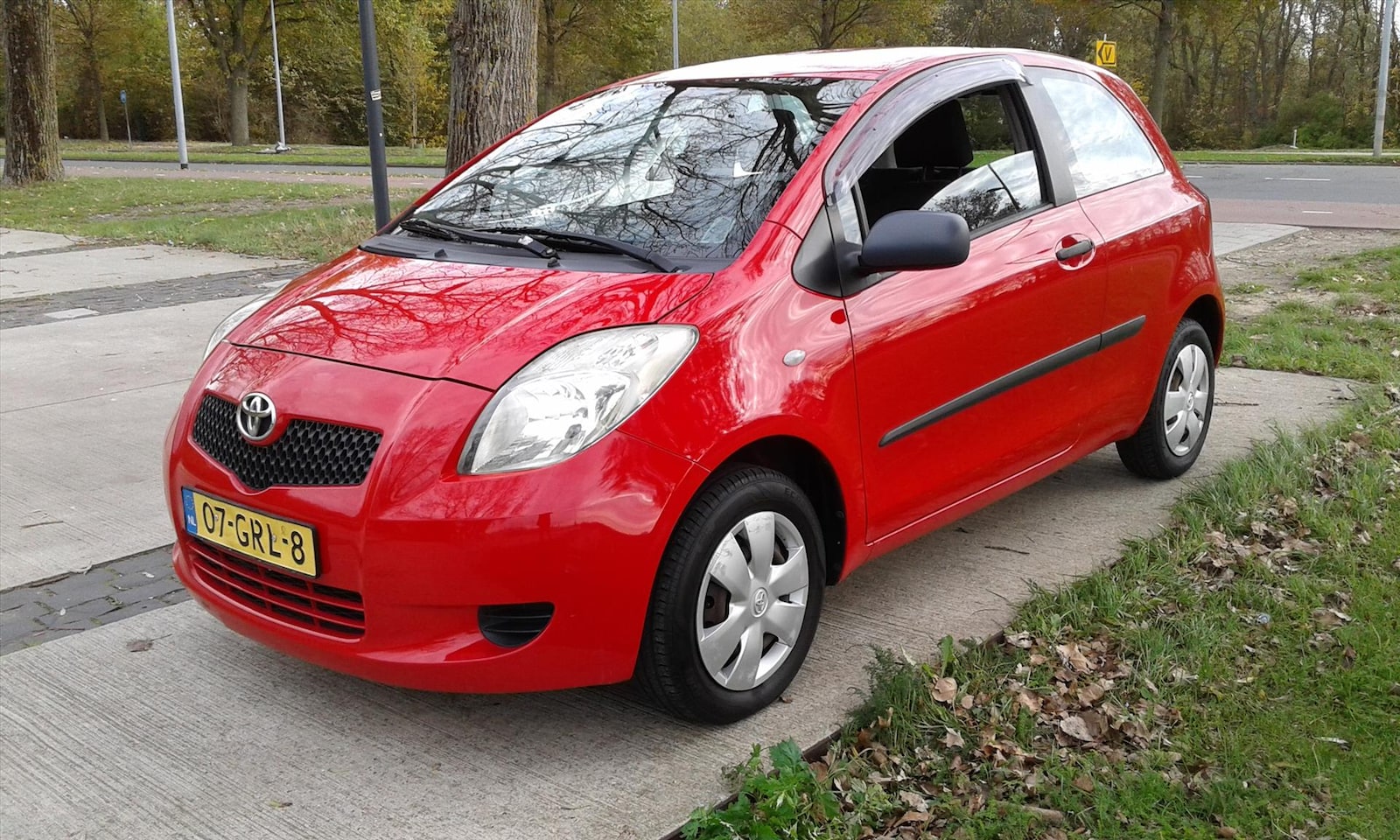 Toyota Yaris - 1.0 12V VVT-I 3DR Plus - AutoWereld.nl