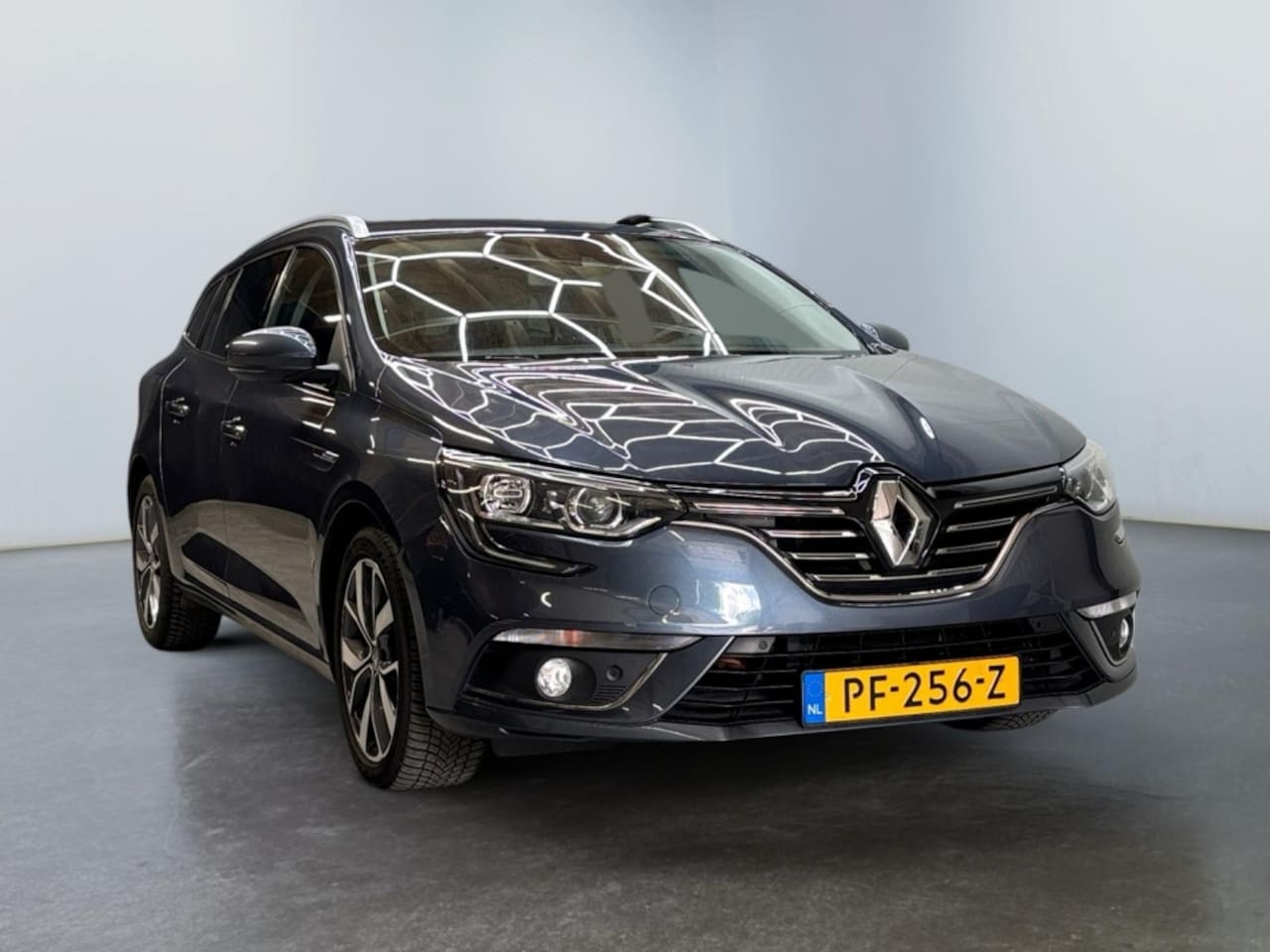 Renault Mégane Estate - 1.2 TCe Bose | Automaat | Camera | Trekhaak | - AutoWereld.nl