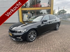 BMW 3-serie - 320i xDrive High Executive