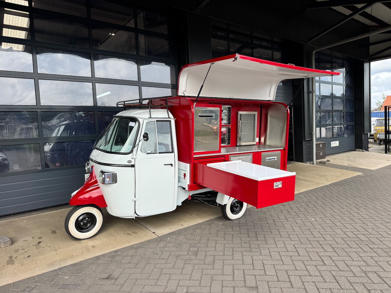 Piaggio Ape - Pizza Foodtruck - Electric - AutoWereld.nl