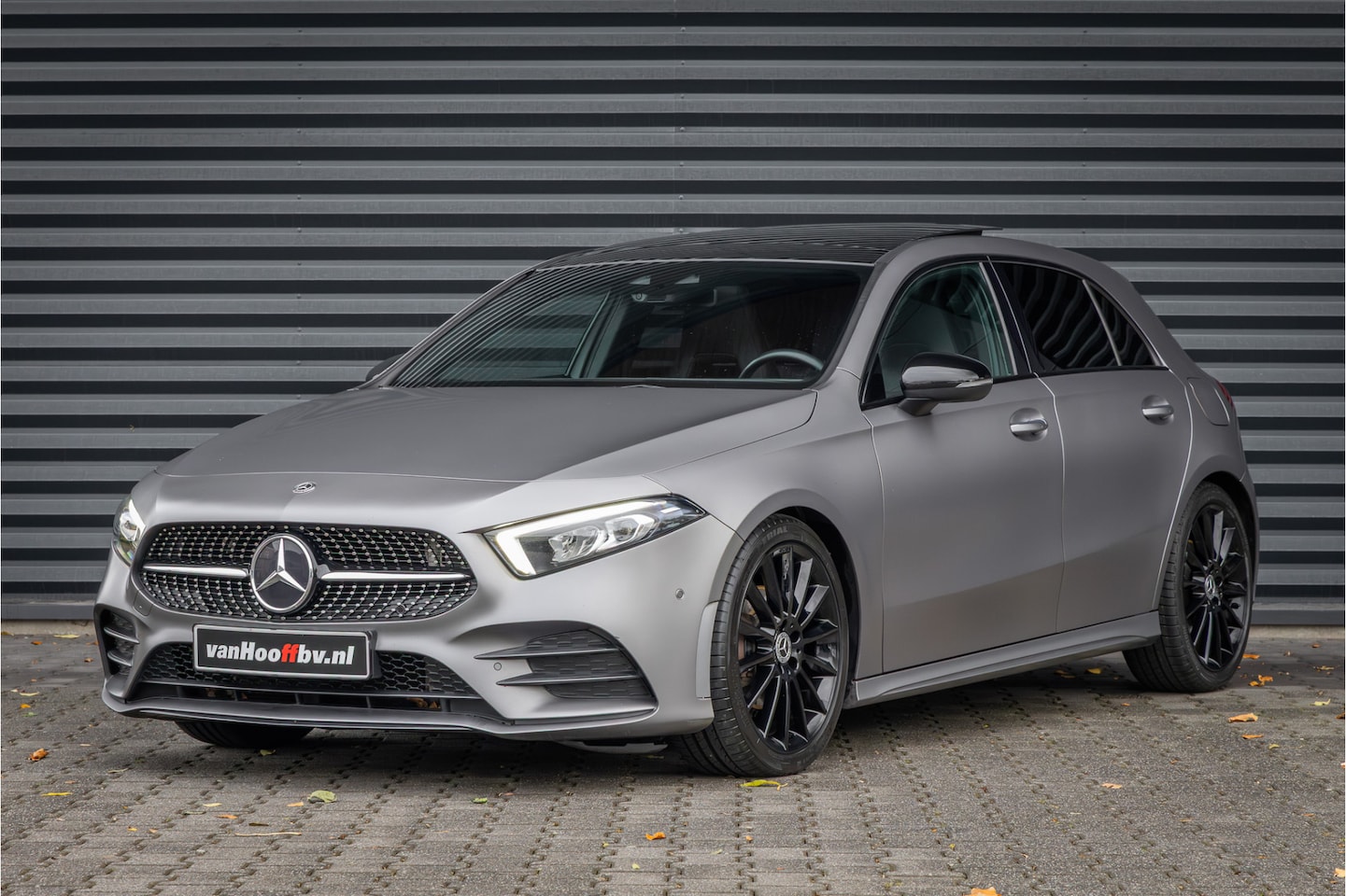 Mercedes-Benz A-klasse - 200 AMG-Line Pano-19''-Magno - AutoWereld.nl