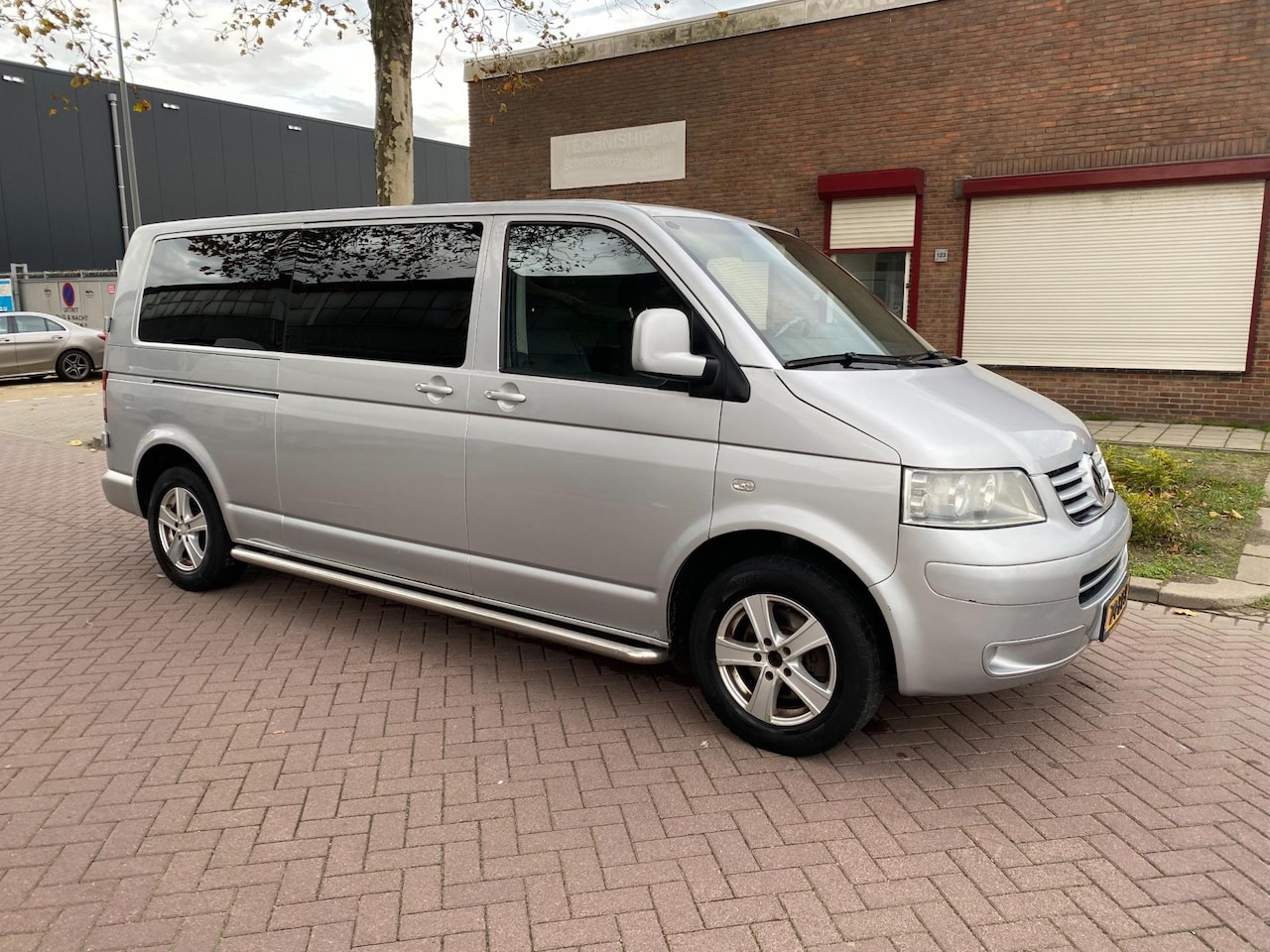 Volkswagen Transporter Caravelle - 2.5 TDI 340 DC MHD Caravelle * AC/Clima * 174PK * PDC * Airbag * Elek ramen * Elek Spiegel - AutoWereld.nl