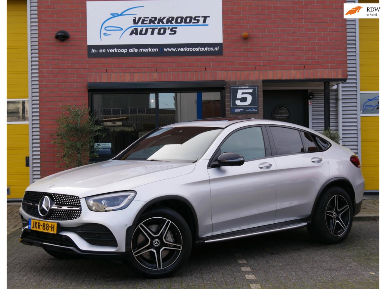 Mercedes-Benz GLC-klasse Coupé - 300 4MATIC Premium Plus. pano. 360. schuifdak. - AutoWereld.nl