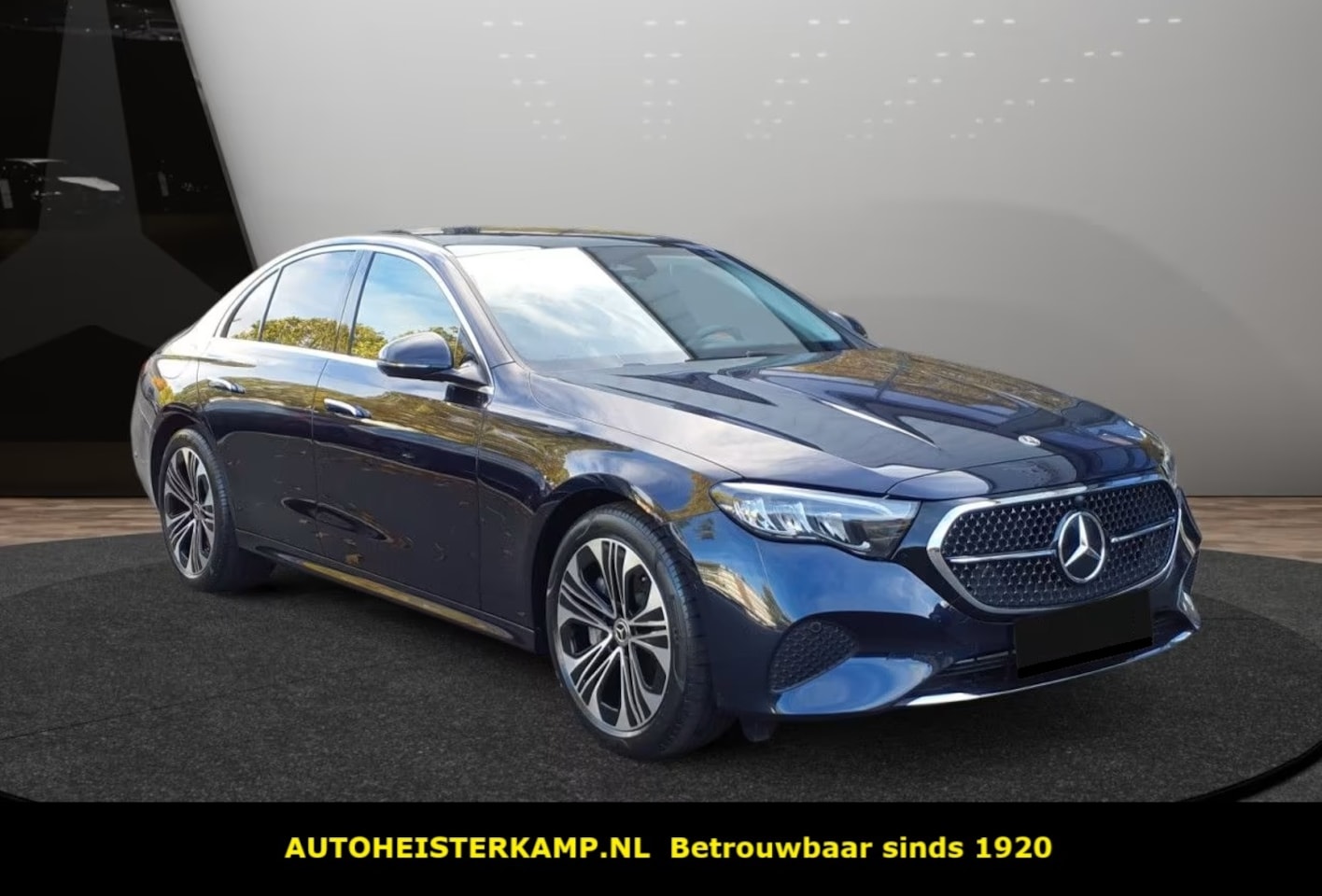 Mercedes-Benz E-klasse - 300 e Avantgarde Distronic Burmester Panorama Schuifdak Stuurverwarming Stoelverwarming 19 - AutoWereld.nl