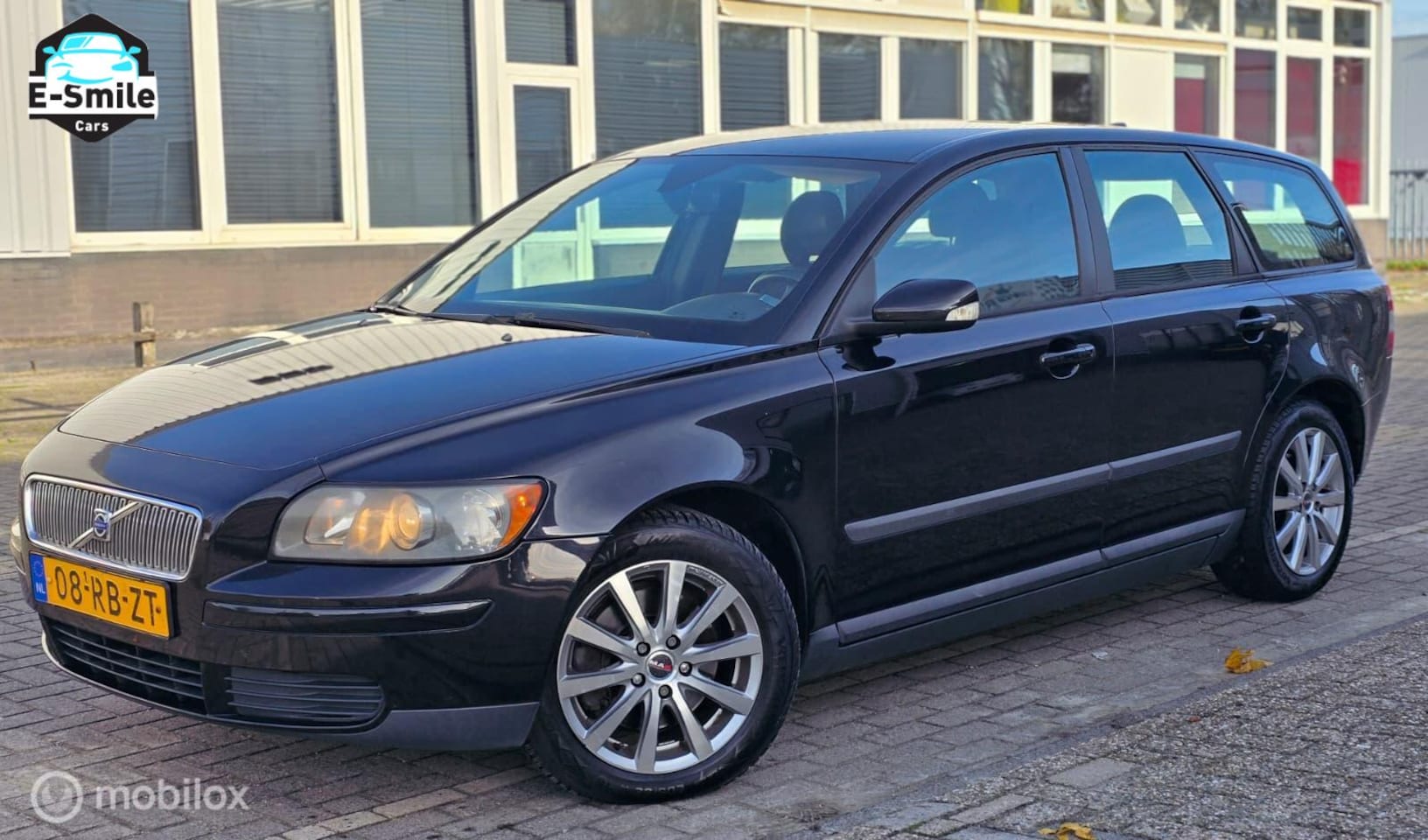 Volvo V50 - 2.4i Kinetic/Airco/Trekhaak//CruiseControl - AutoWereld.nl