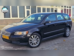 Volvo V50 - 2.4i Kinetic/Airco/Trekhaak//CruiseControl