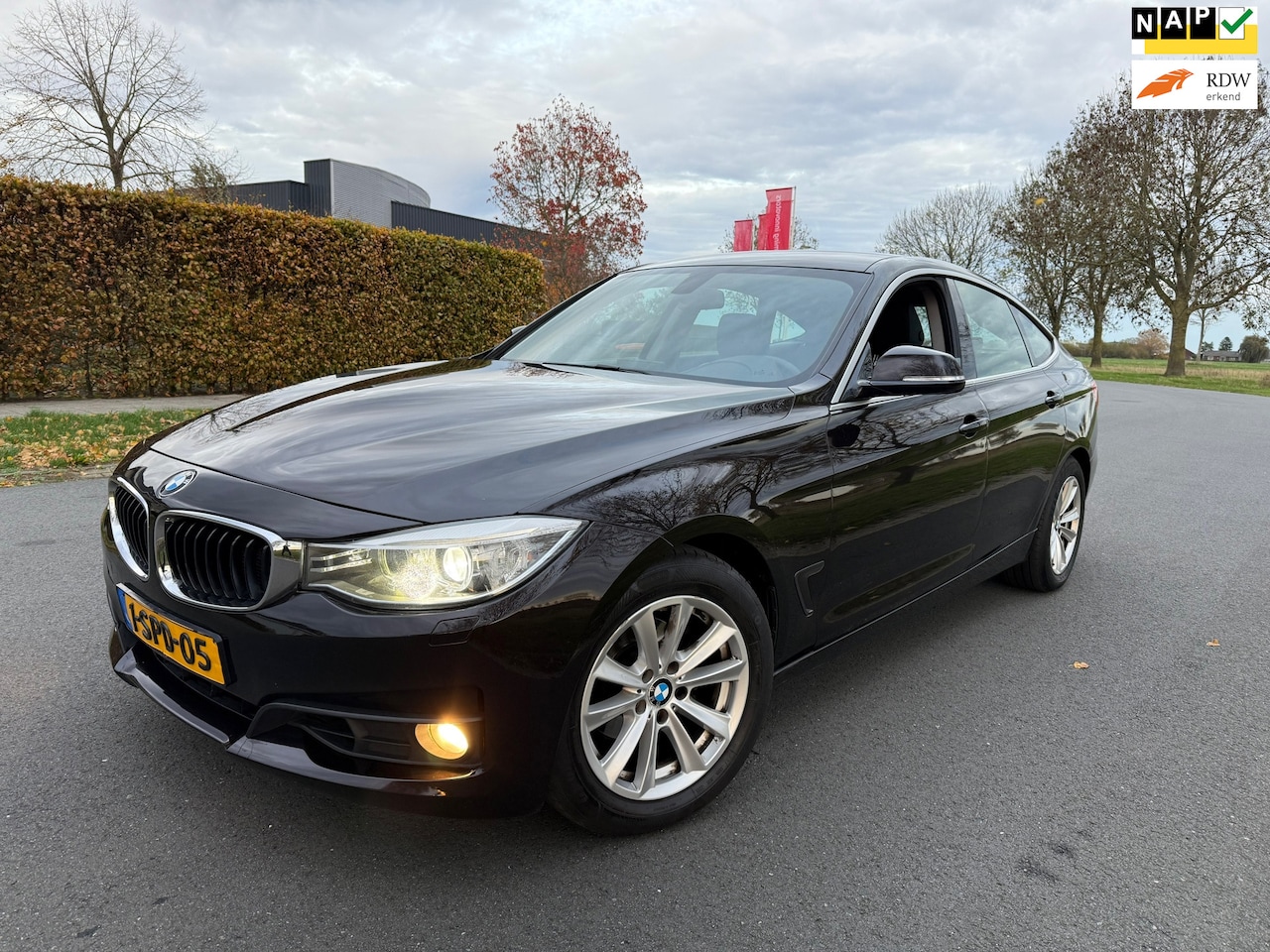 BMW 3-serie Gran Turismo - 320i High Executive NAP/CLIMA/LEER/NAVI/CRUISE/APK - AutoWereld.nl