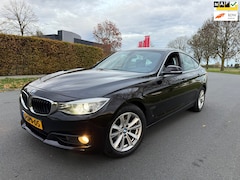 BMW 3-serie Gran Turismo - 320i High Executive NAP/CLIMA/LEER/NAVI/CRUISE/APK