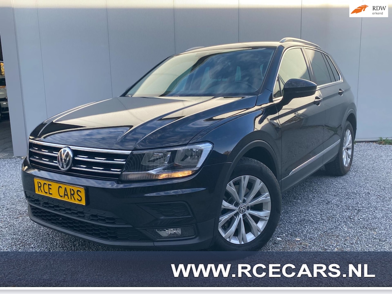 Volkswagen Tiguan - 1.4 TSI Comfortline Business |DSG | ACC |Trekhaak |Massagestoel|Stoel/stuurverw |Dealer on - AutoWereld.nl
