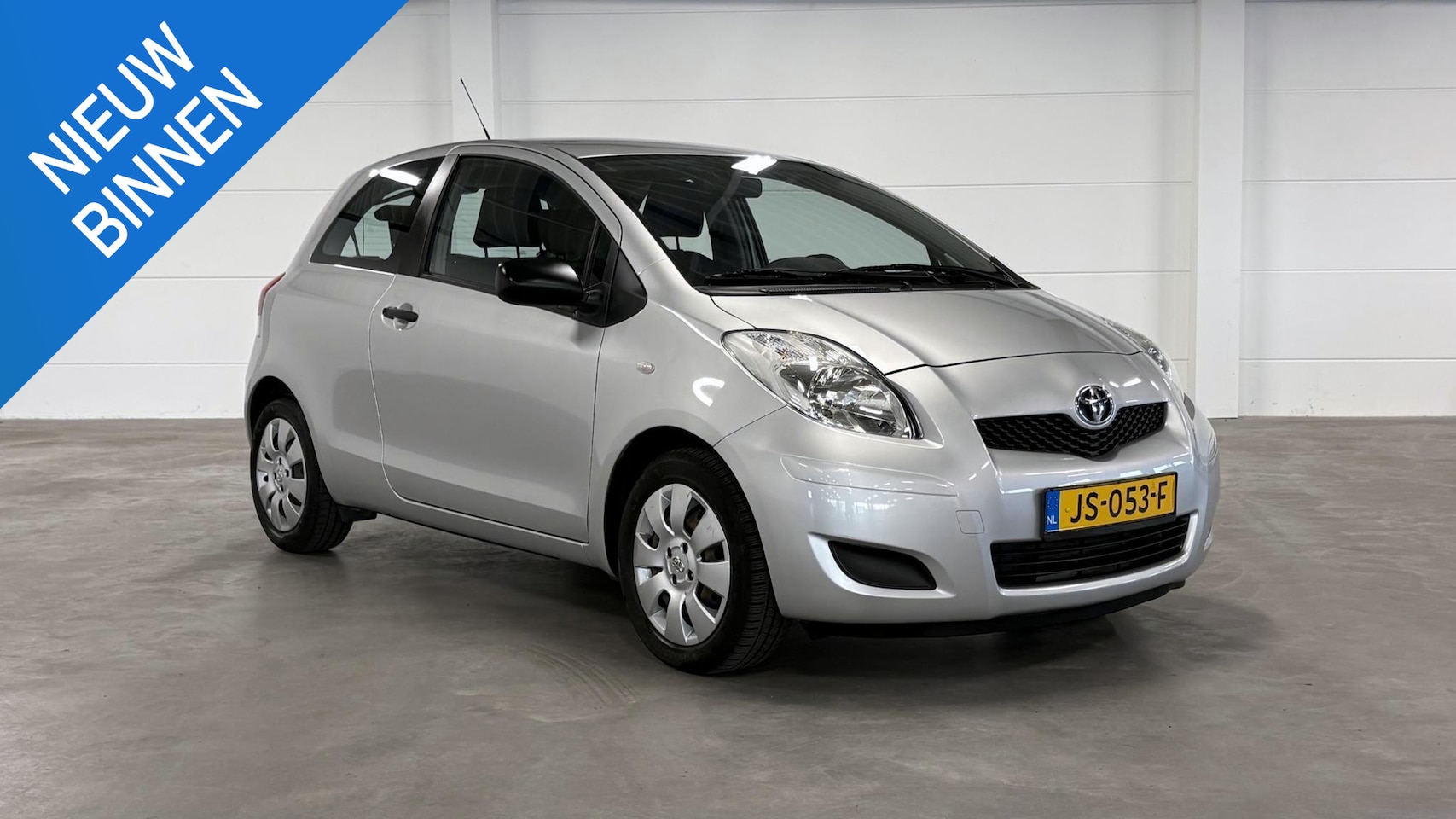Toyota Yaris - 1.3 VVTi Comfort | Airco | Trekhaak - AutoWereld.nl