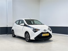 Toyota Aygo - 1.0 VVT-i x-play | Apple Carplay| Navigatie | Camera|